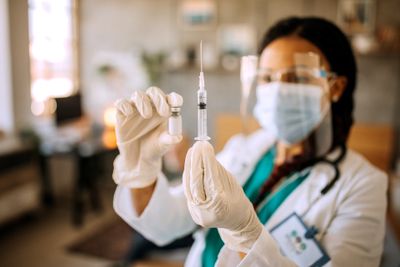 5 Things to Know About the COVID-19 Vaccine